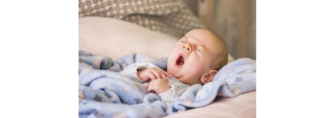 Πώς να βοηθήσετε το μωρό να κοιμάται καλύτερα τη νύχτα